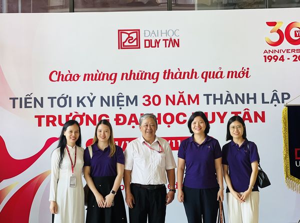 Đến thăm và làm việc với lãnh đạo Khoa  tiếng Hàn, trường Đại học Duy Tân, Đà Nẵng